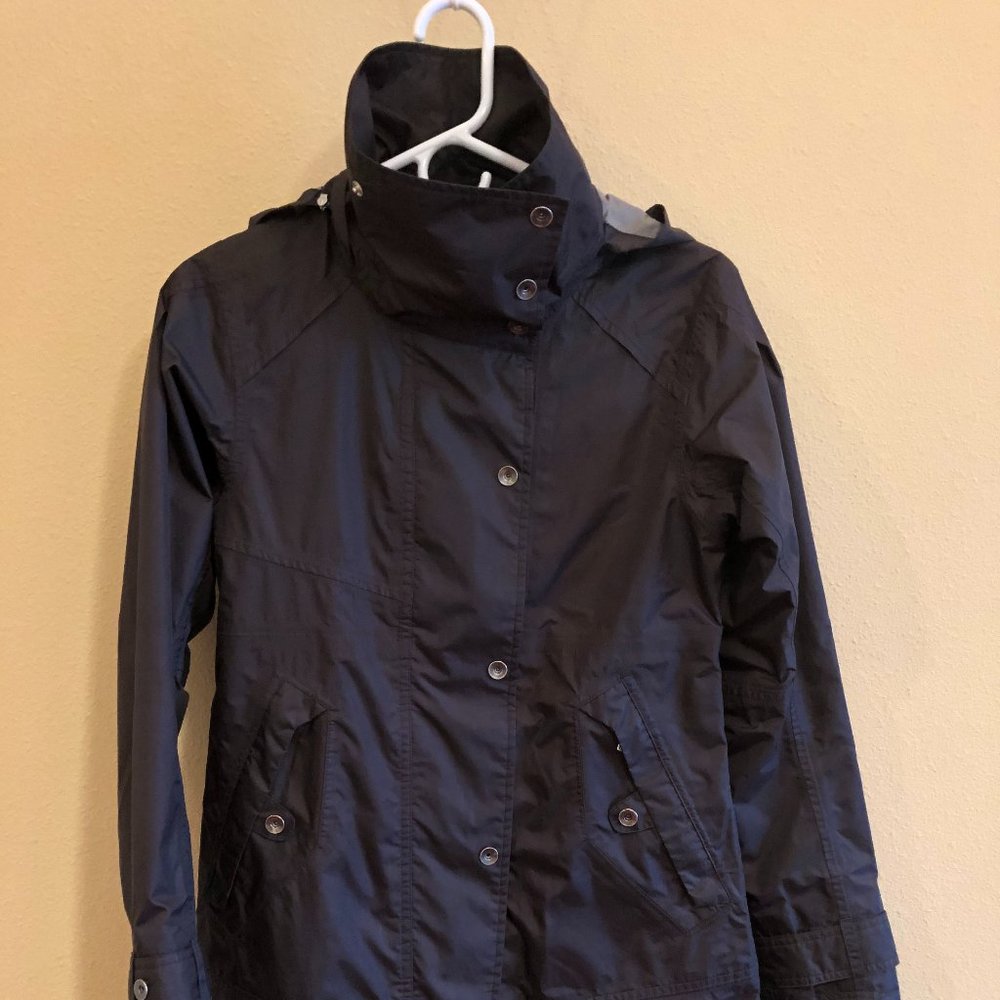 NAU Succinct Waterproof Jacket Size XS - MAKE ME AN OFFER!